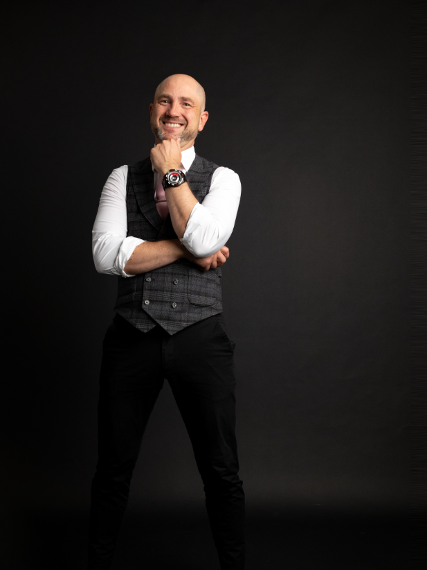 Ashton Bishop press shot